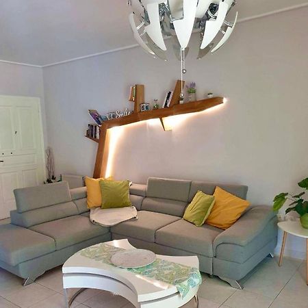 Modern 2Br City Flat 10Min From The Beach Atény Exteriér fotografie